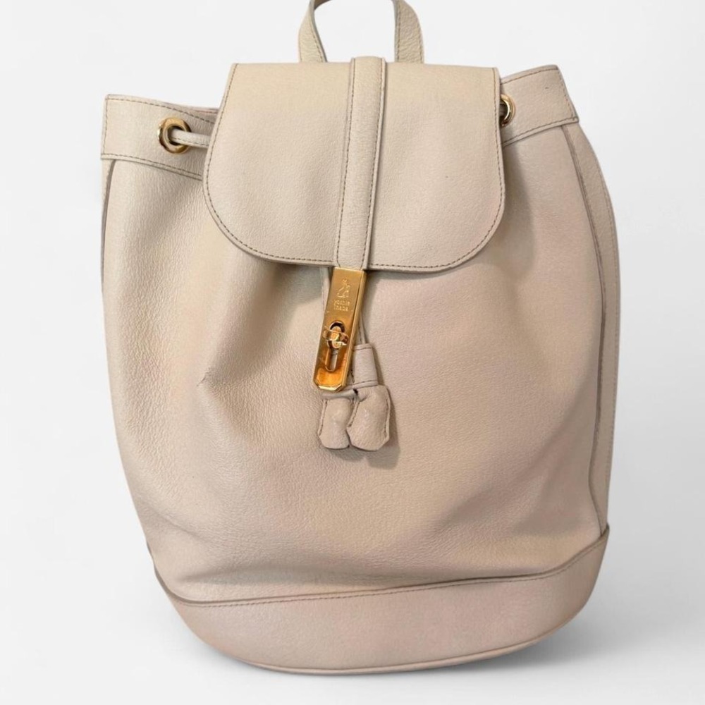Yoshie Inaba Womens Cream Pebbled‎ Leather Drawstring Flap Backpack Gold Tone